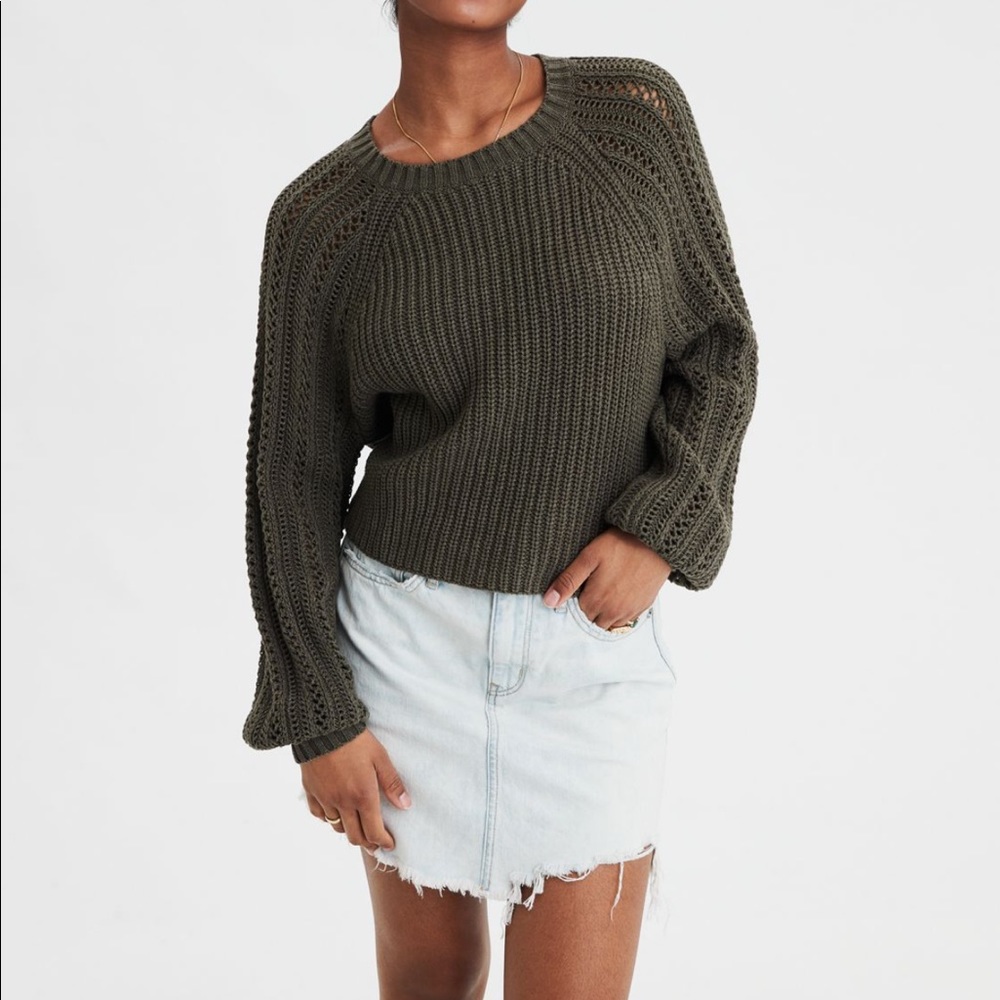 American Eagle sweater